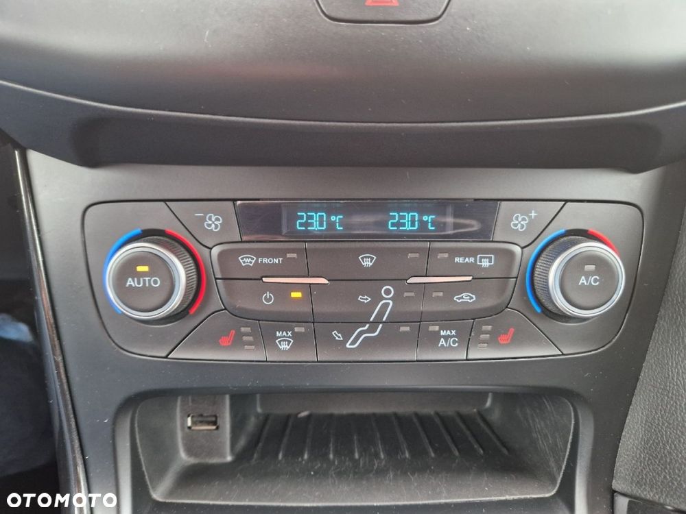 Ford Focus 1.0 EcoBoost Titanium - 15