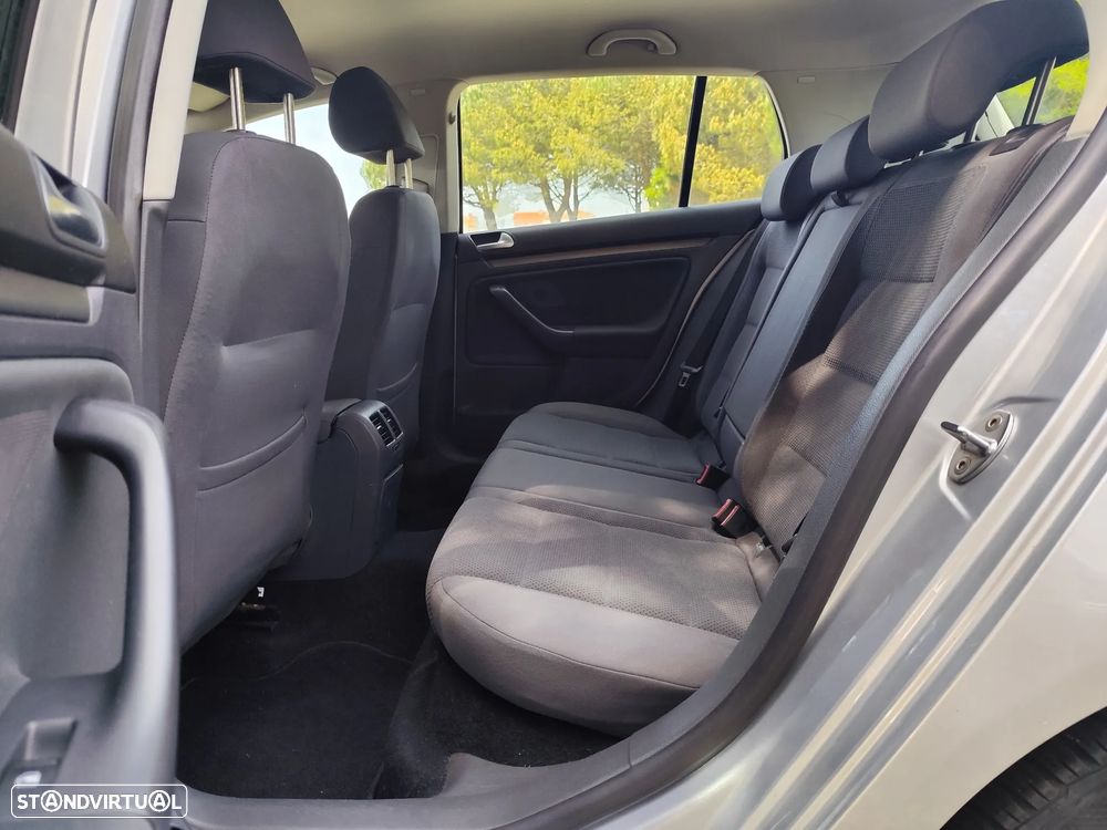 VW Golf 1.9 TDi Confortline DSG - 36