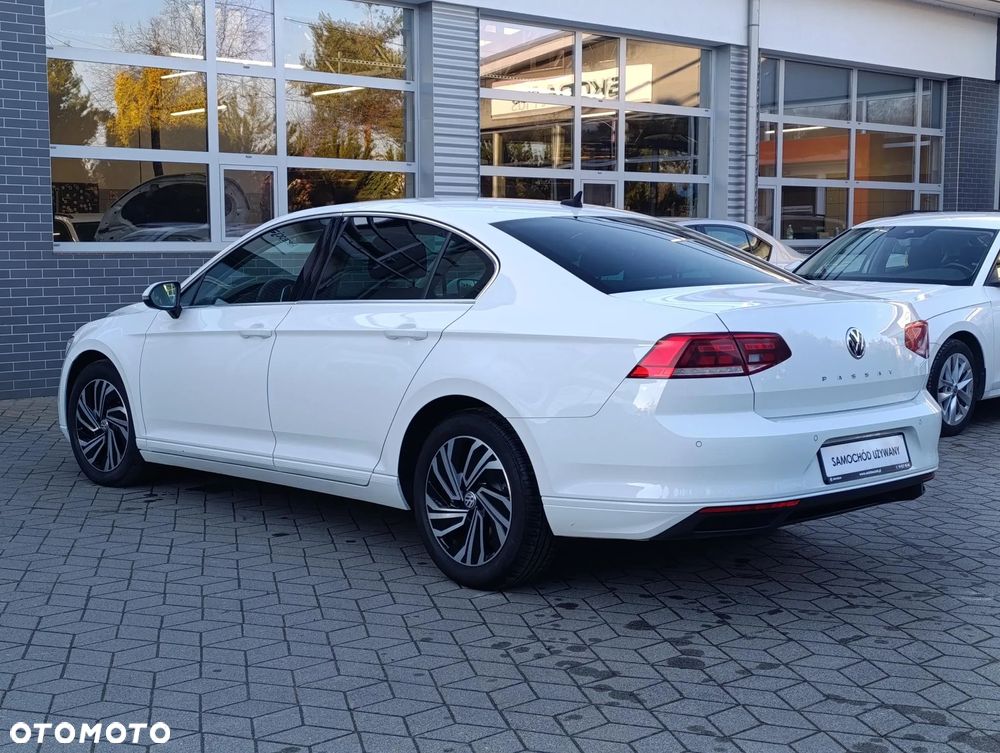 Volkswagen Passat - 3