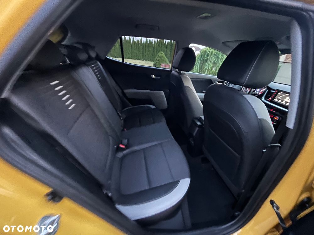 Kia Stonic 1.0 T-GDI L - 38