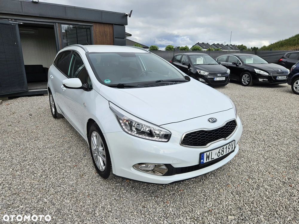 Kia Ceed 1.4 CVVT SW Dream Team Edition - 9