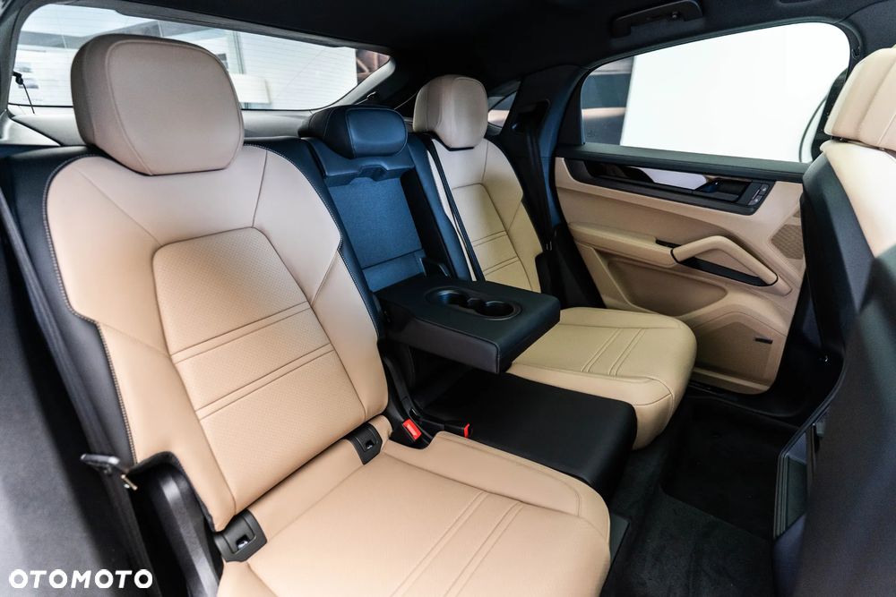 Porsche Cayenne E-Hybrid PHEV Black Edition - 15