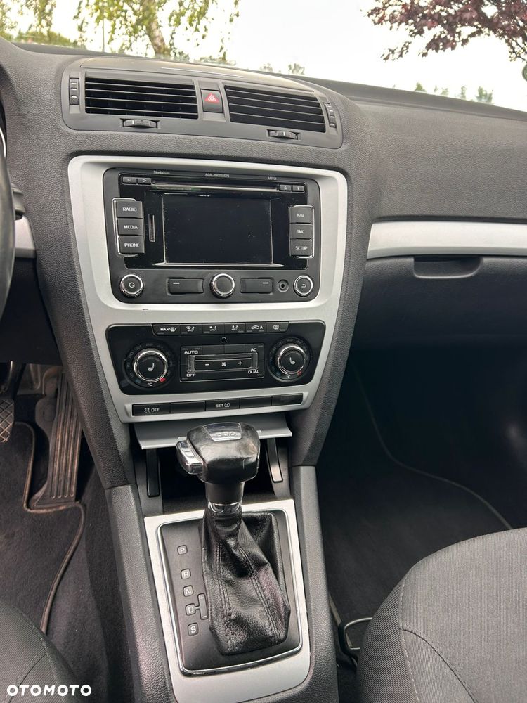 Skoda Octavia 2.0 TDI DPF Elegance DSG - 9