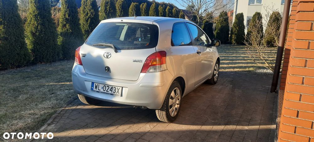 Toyota Yaris 1.0 VVT-i Luna - 4