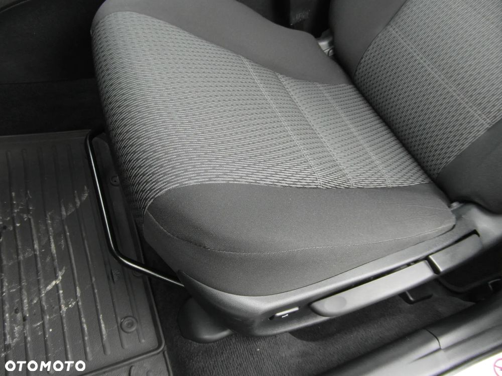 Toyota Avensis 1.8 Edition - 17