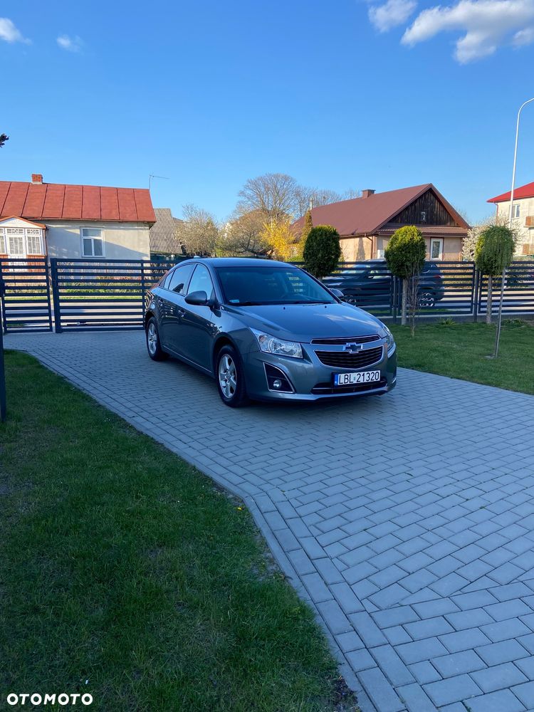 Chevrolet Cruze 1.8 LT+ - 10