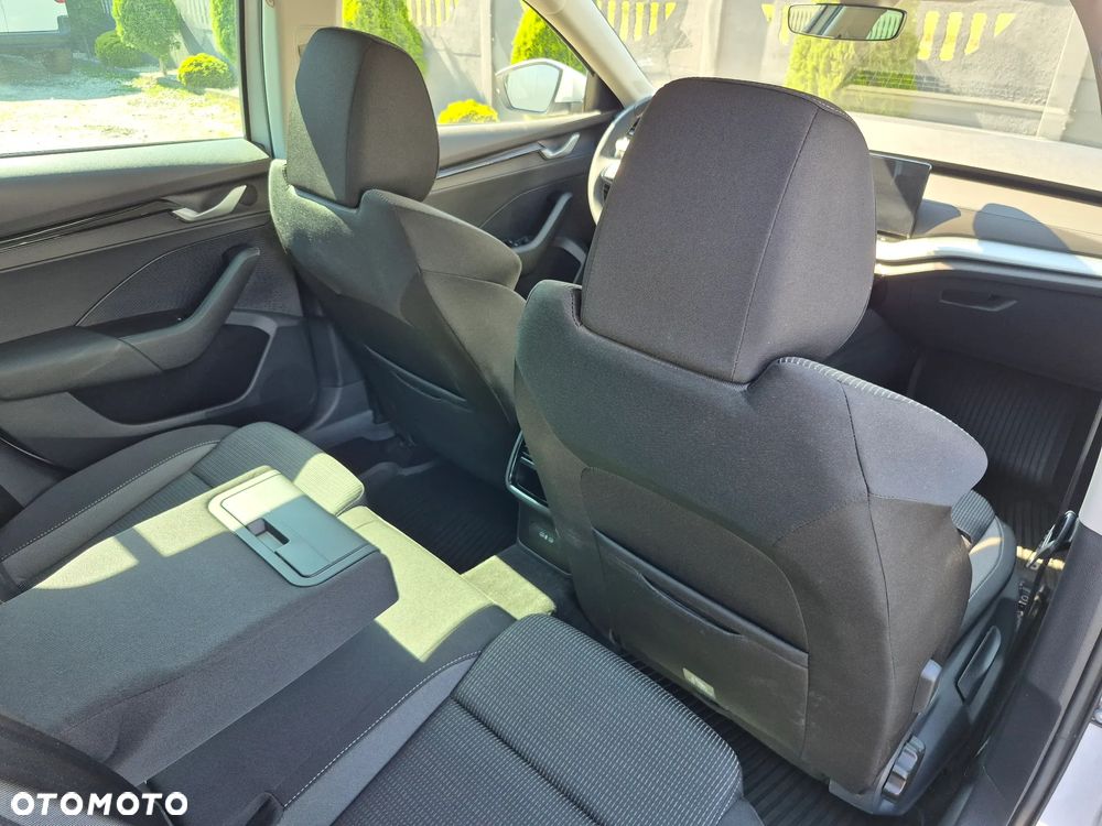 Skoda Octavia 2.0 TDI Edition 130 Selection DSG - 11