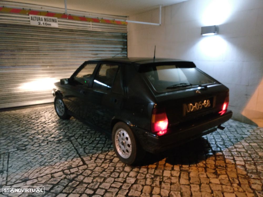 Lancia Delta 1.6 HF Turbo - 10
