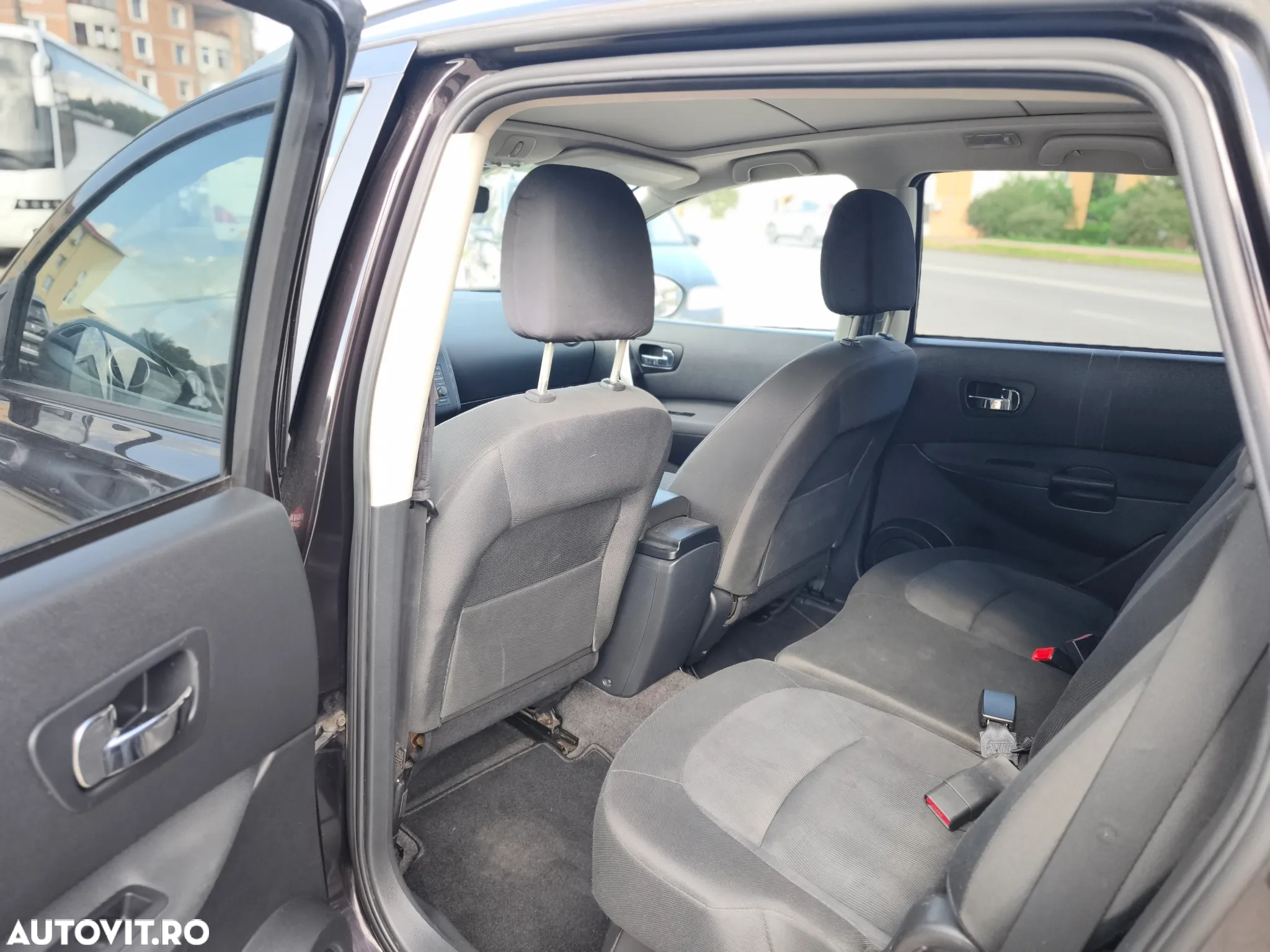 Nissan Qashqai+2 - 9