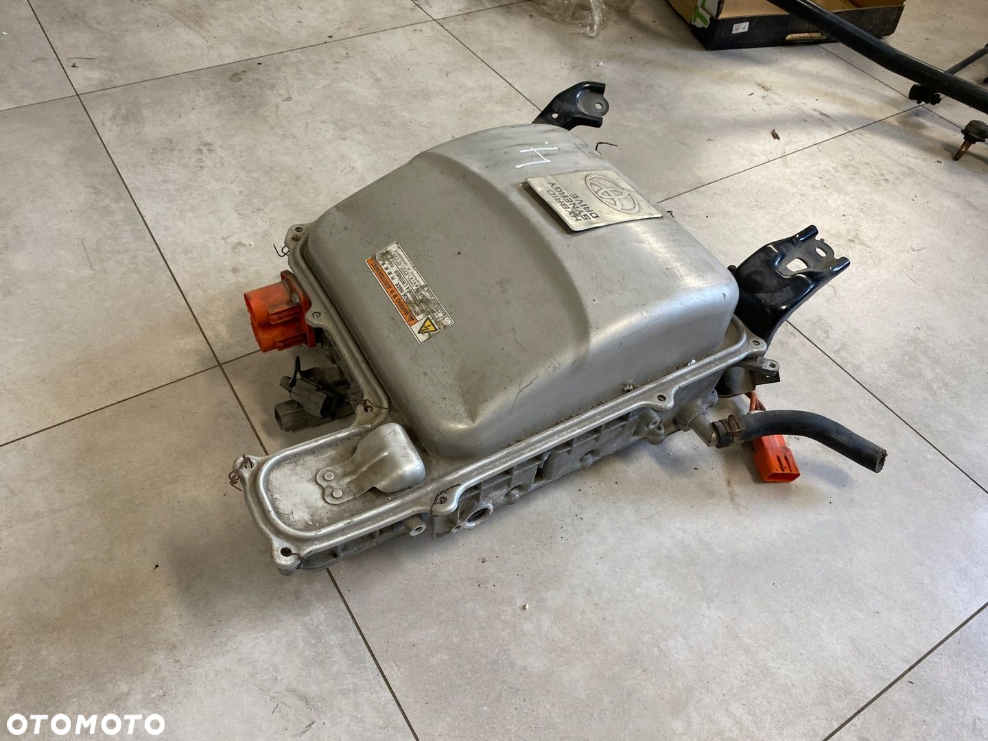 TOYOTA PRIUS II PRZETWORNICA INWERTER G9200-47111 - 11