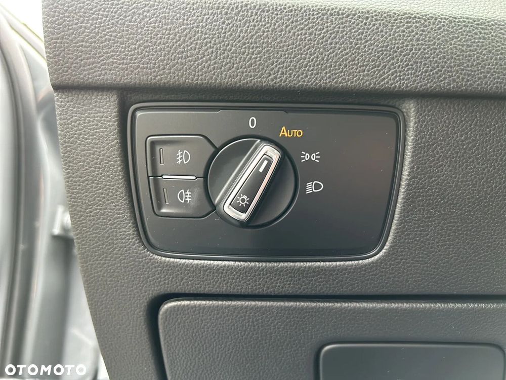 Volkswagen Passat - 22