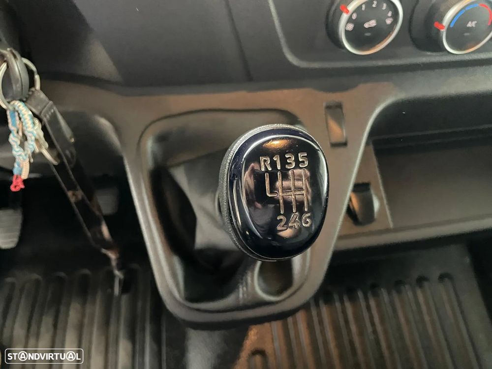 Renault Master 2.3 DCI - 12