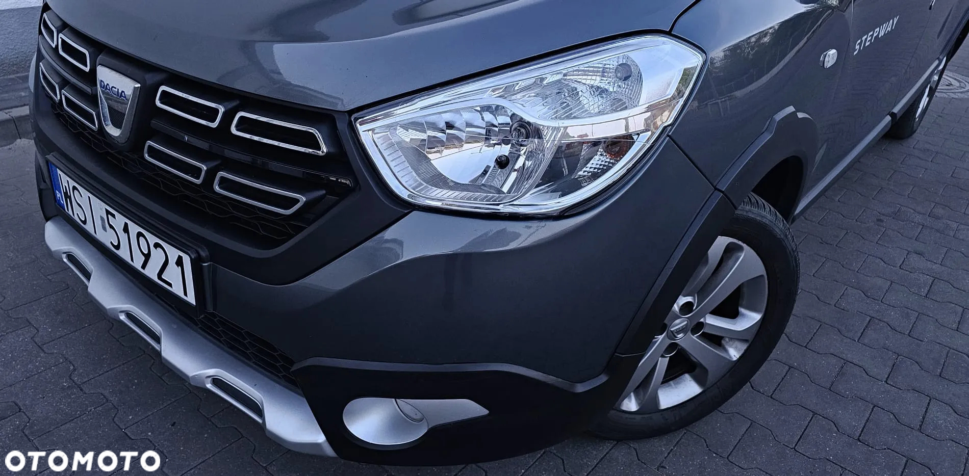 Dacia Lodgy dCi 110 Stepway - 3