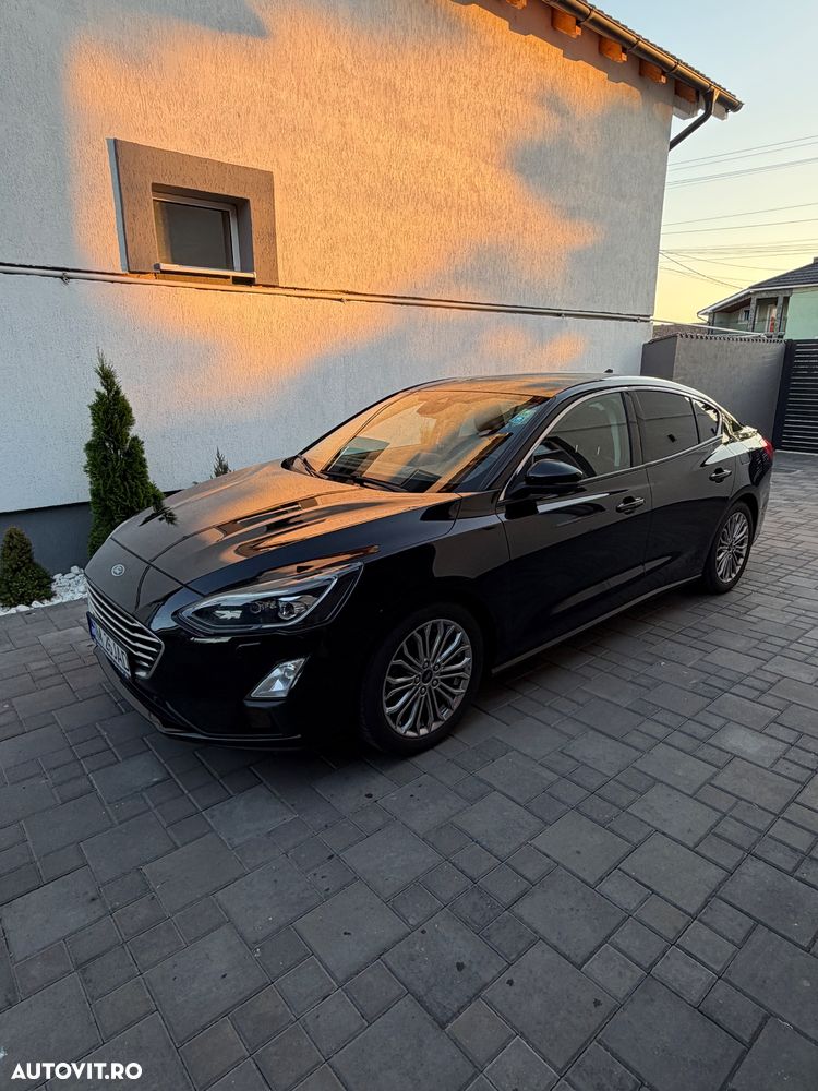 Ford Focus 1.0 EcoBoost Titanium Business - 1