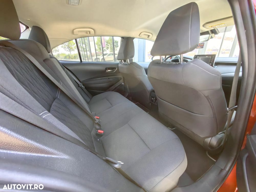 Toyota Corolla 1.8 HSD Dynamic - 8