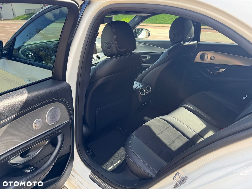 Mercedes-Benz Klasa E 220 d 4-Matic Business Edition 9G-TRONIC - 18