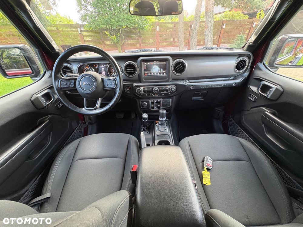 Jeep Wrangler - 11