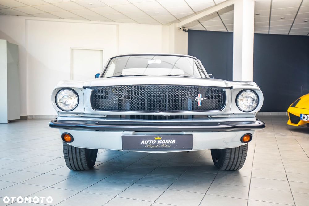 Ford Mustang - 2