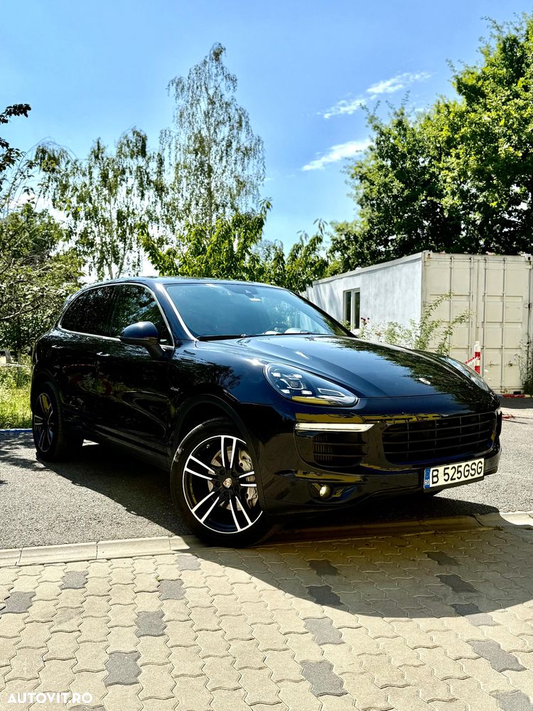 Porsche Cayenne - 1