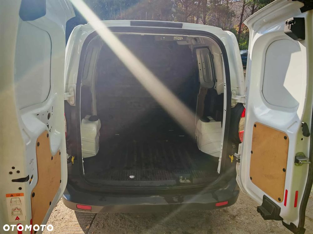 Ford Transit Courier - 5