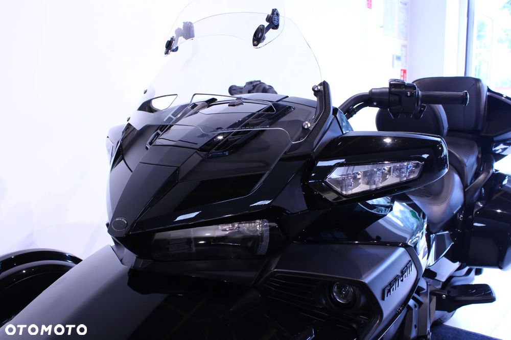 Can-Am Spyder - 11