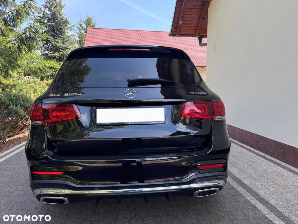Mercedes-Benz GLC 300 d 4Matic 9G-TRONIC AMG Line - 6