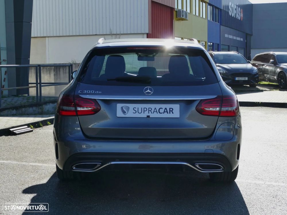 Mercedes-Benz C 300 de AMG Line - 4