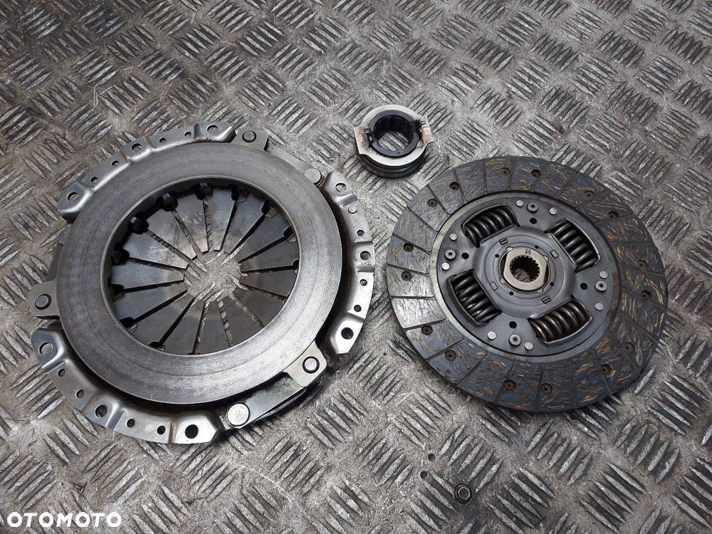 SPRZĘGŁO TARCZA + DOCISK + ŁOŻYSKO OPOROWE KIA RIO III 1.1 CRDI ID: 237107 - 5
