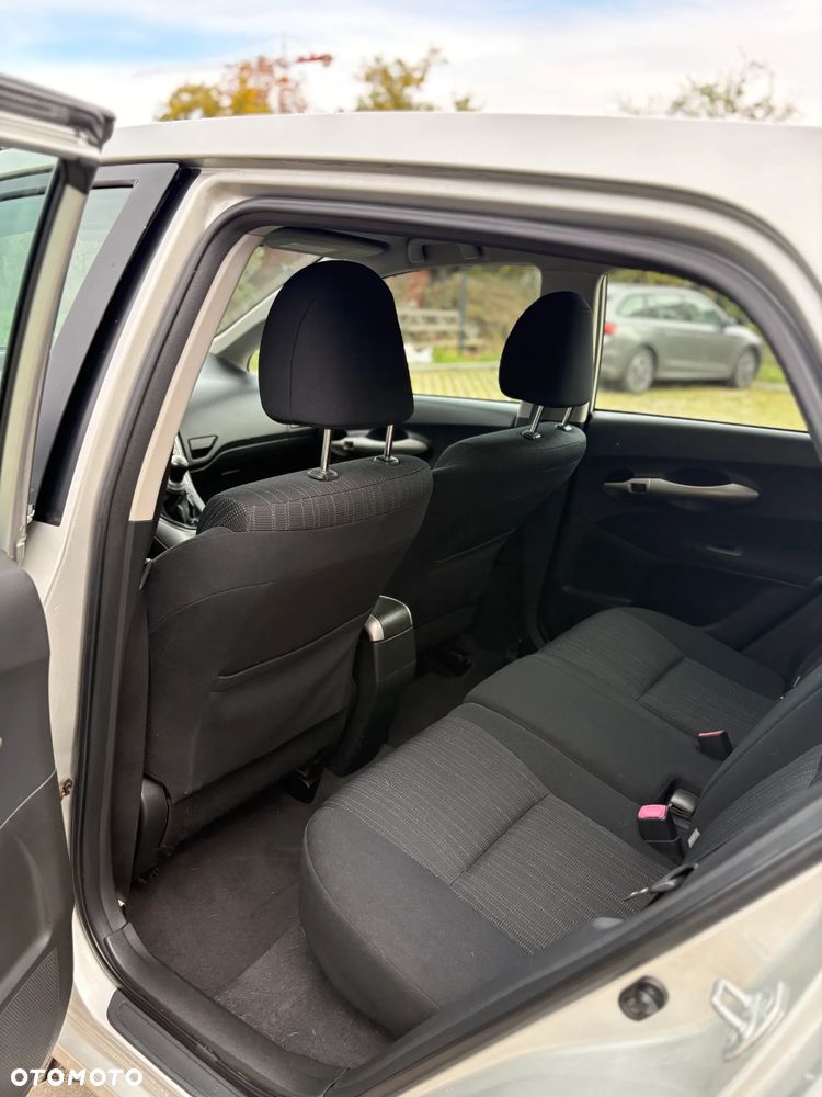 Toyota Auris - 24