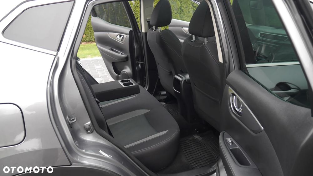 Nissan Qashqai 1.3 DIG-T AKARI - 26