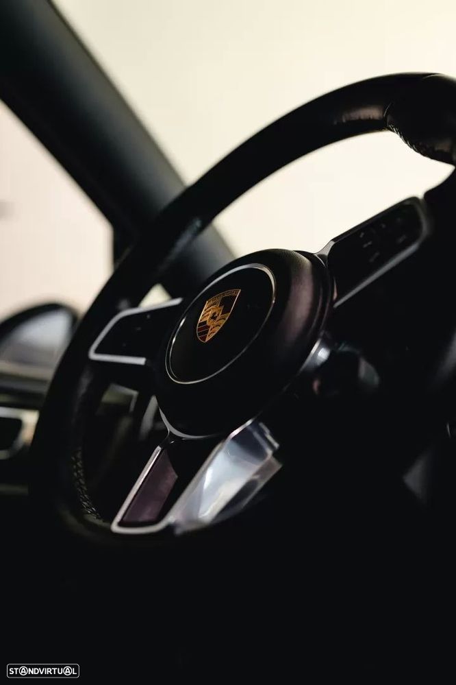 Porsche Cayenne Coupé E-Hybrid Platinum Edition - 26