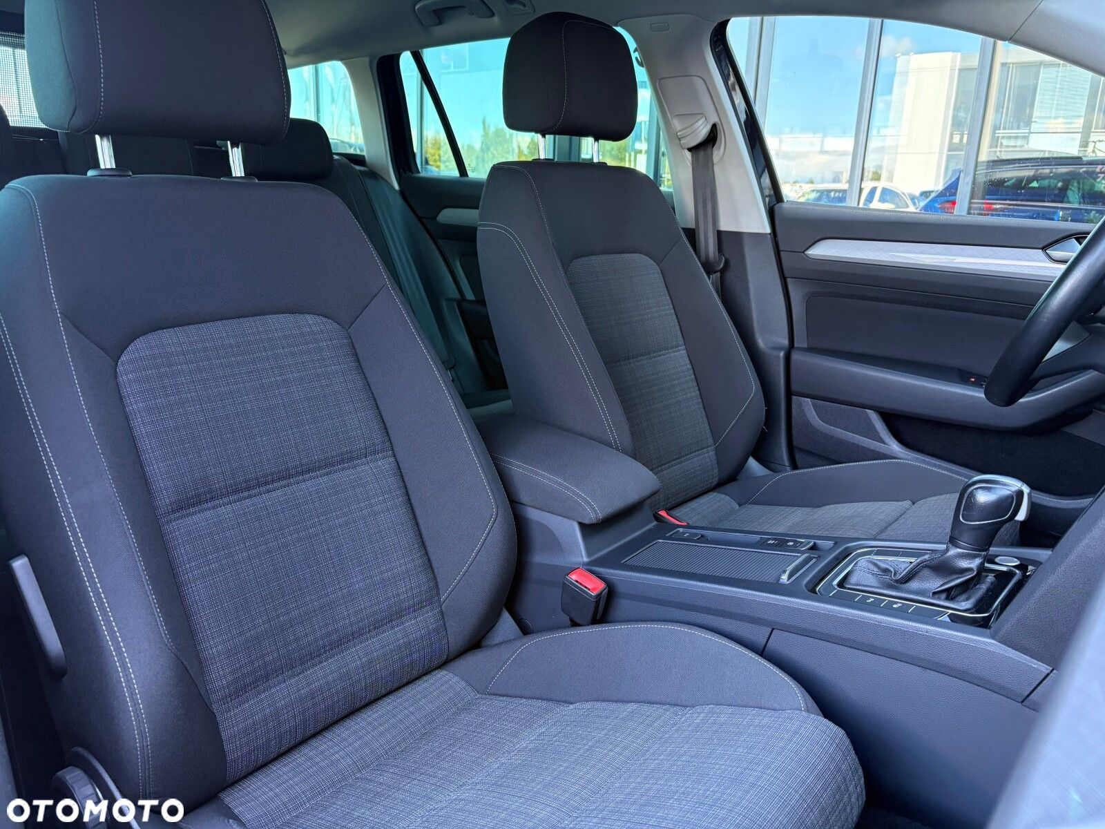 Volkswagen Passat 2.0 TDI Business DSG - 17