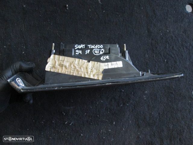 Farol Tras 1L0945093M SEAT TOLEDO 1994 5P ESQ HELLA - 3