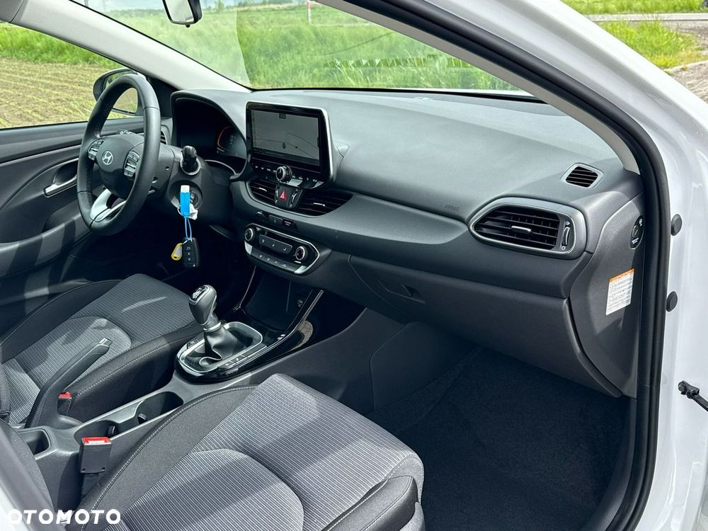 Hyundai i30 1.5 T-GDI 48V Smart - 17