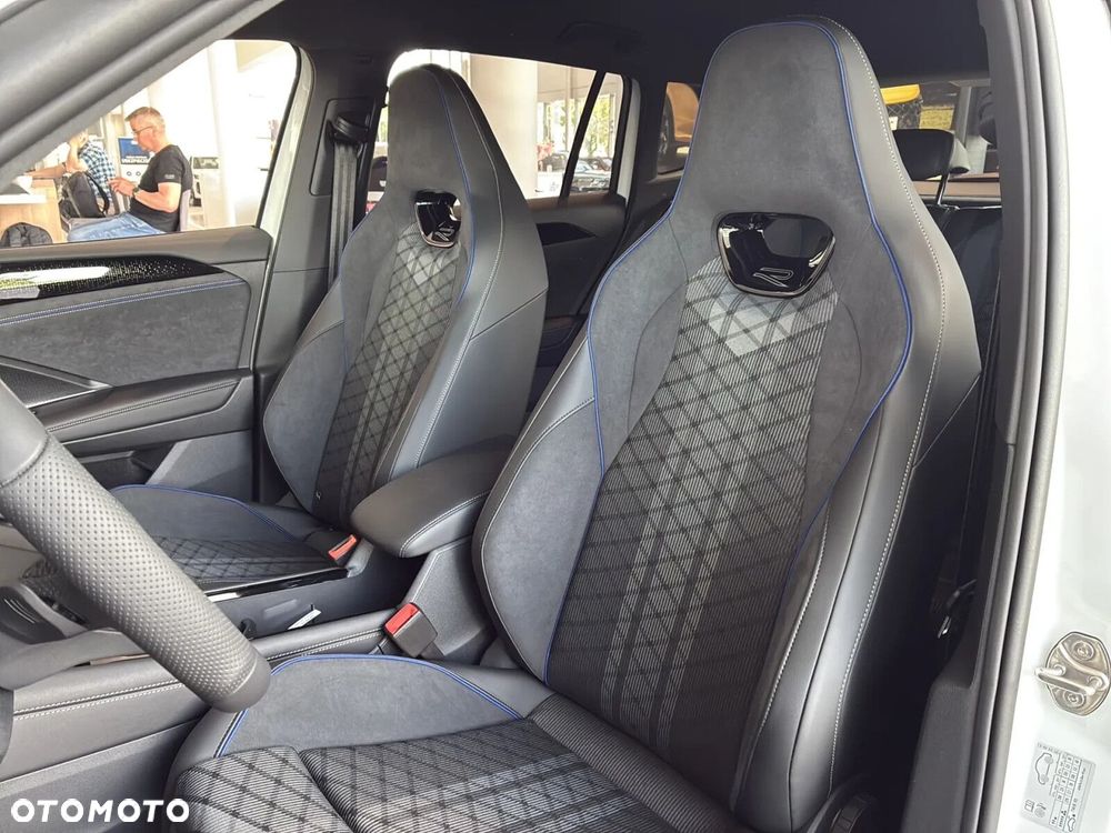 Volkswagen Tiguan - 10