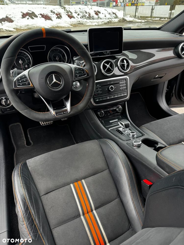 Mercedes-Benz CLA AMG 45 4-Matic - 10