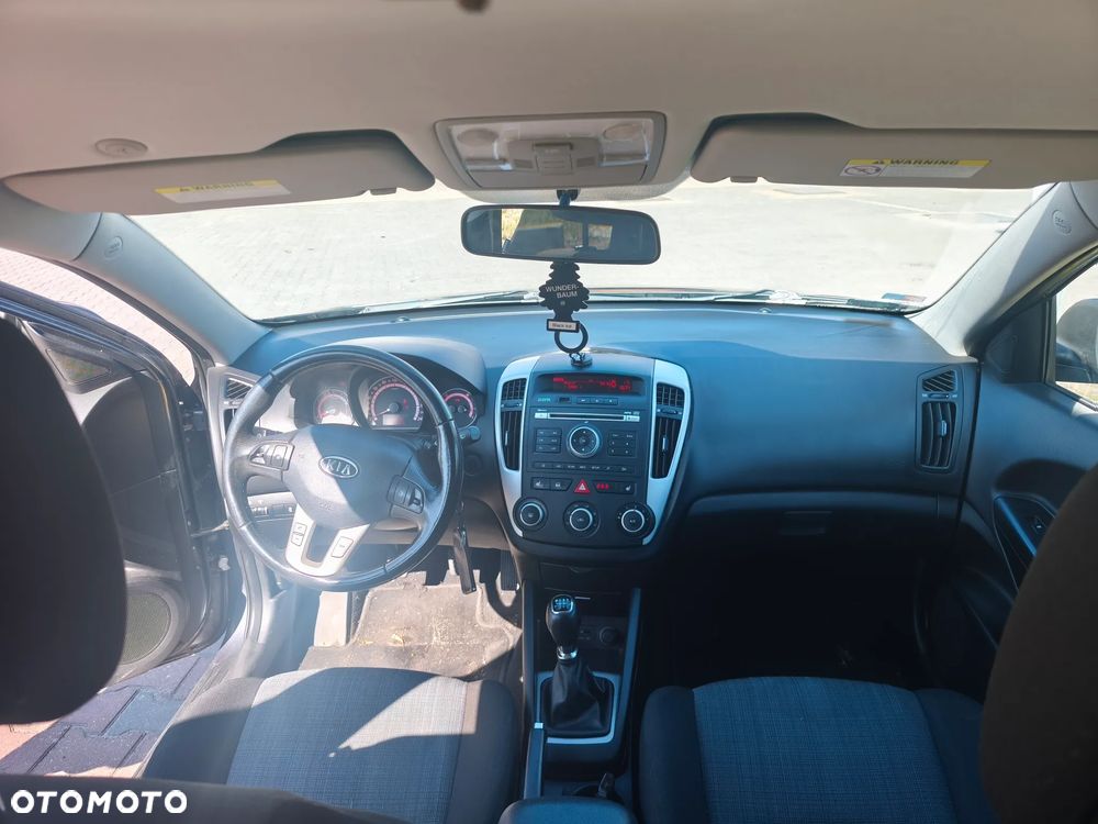 Kia Ceed 1.6 L - 4