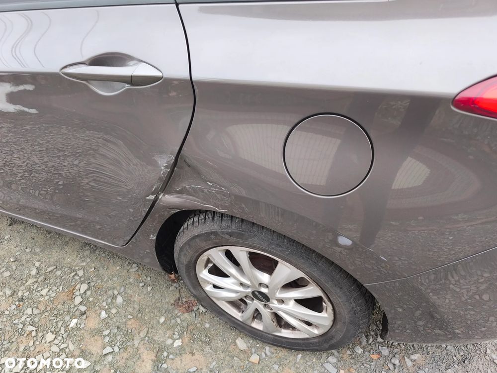 Hyundai i30 1.6 Comfort - 4