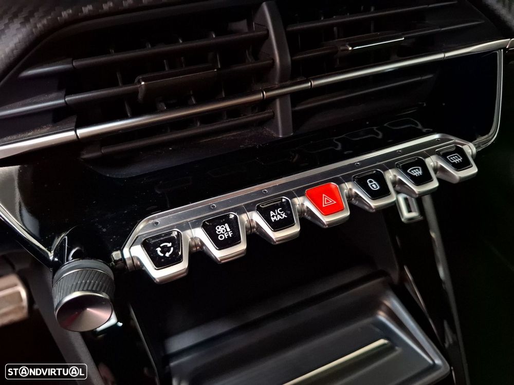 Peugeot 2008 1.2 PureTech GT EAT8 - 18