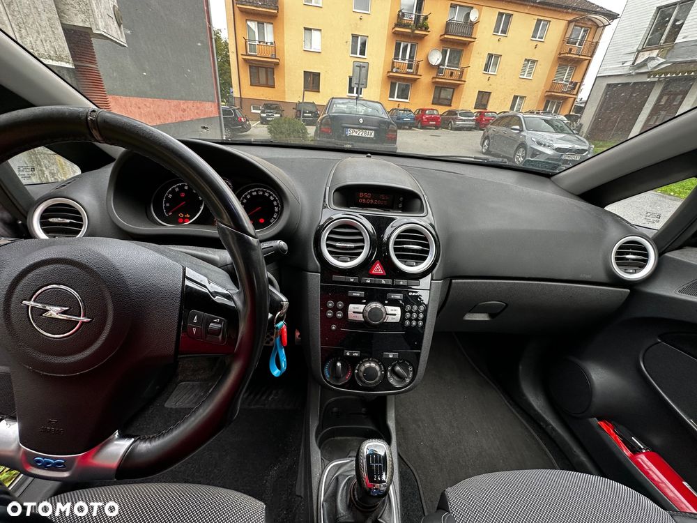 Opel Corsa 1.6T OPC - 6