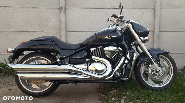 Suzuki Intruder