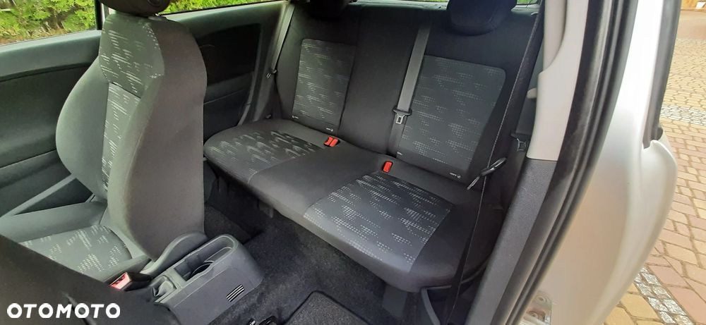 Opel Corsa - 19