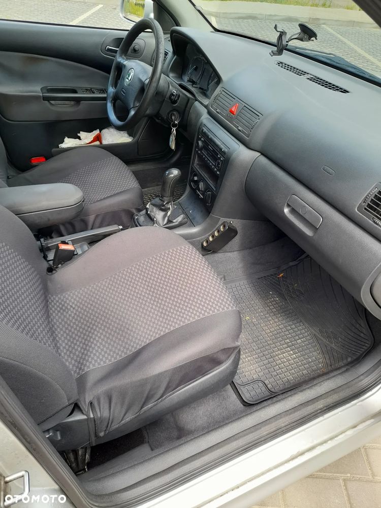 Skoda Octavia 1.9 TDI Ambiente - 8