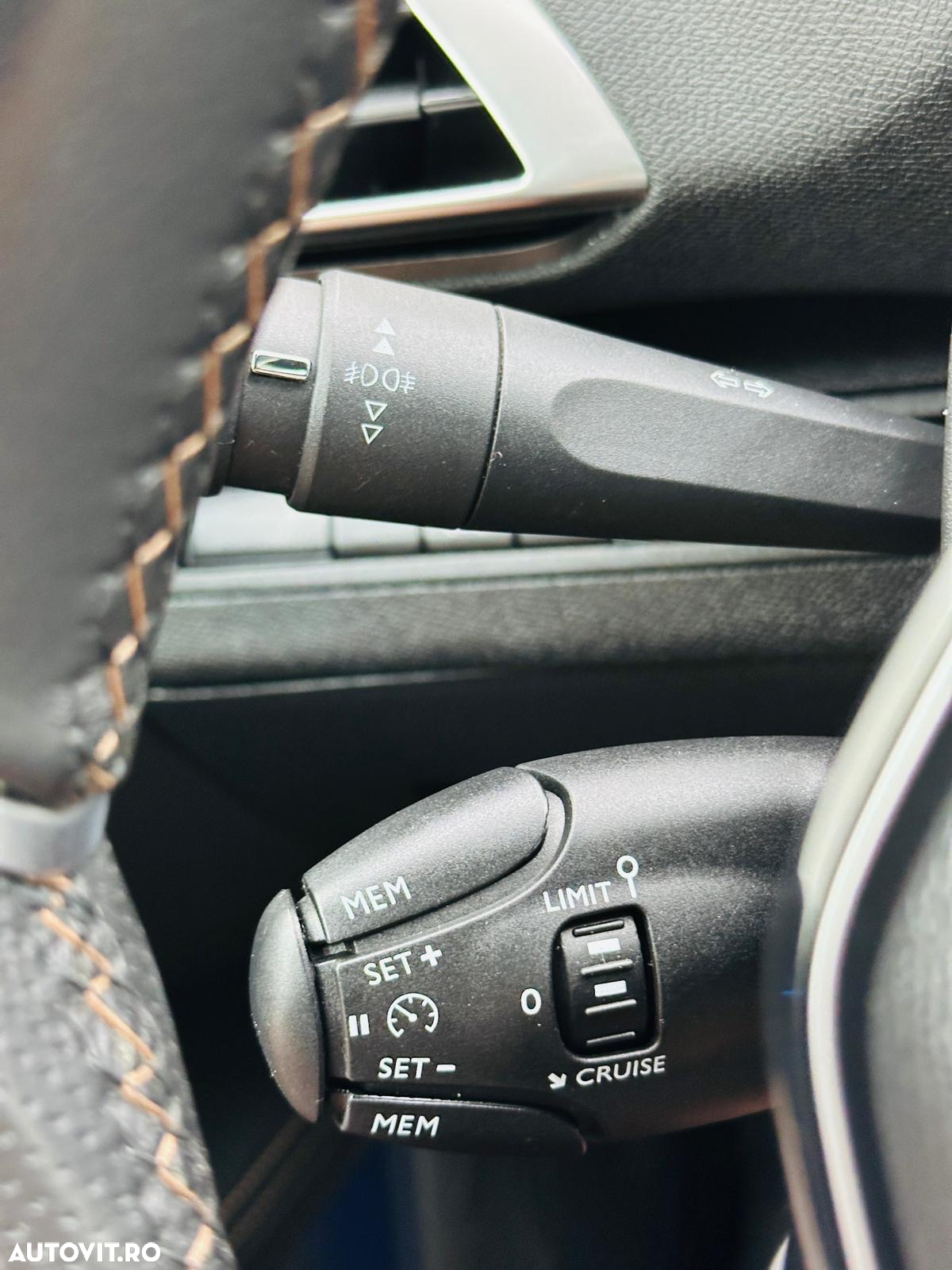 Peugeot 5008 - 36