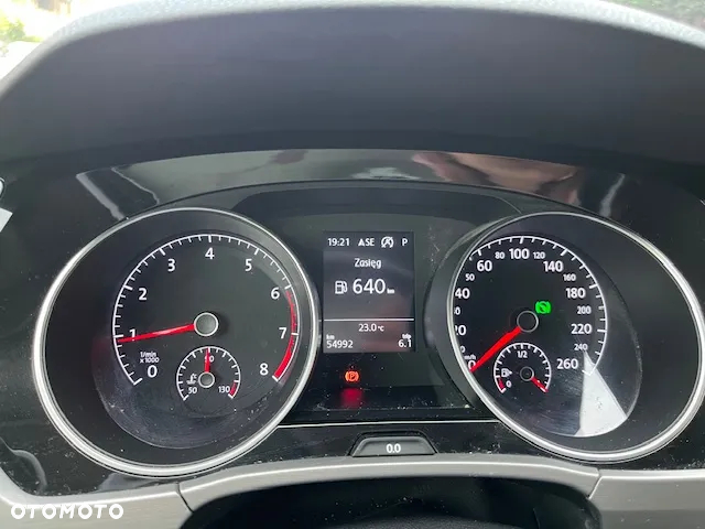 Volkswagen Touran - 15
