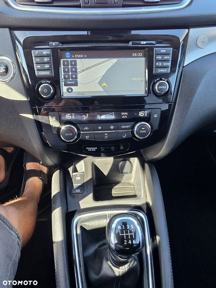 Nissan Qashqai 1.6 DCi ALL-MODE 4x4i N-Connecta - 19
