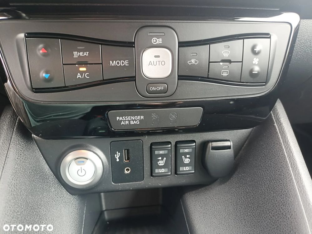 Nissan Leaf 40 kWh 2.ZERO Edition - 17