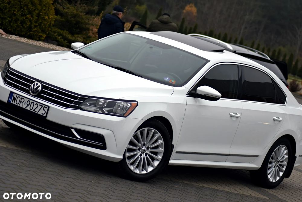 Volkswagen Passat - 4