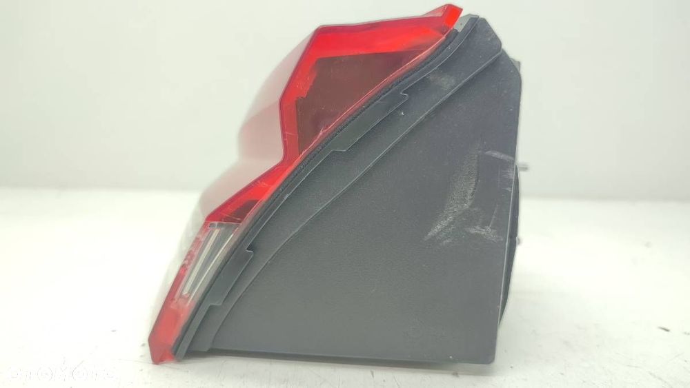 LAMPA TYL TYLNA PRAWA LED W KLAPE CITROEN C5 X 9834936180 - 2