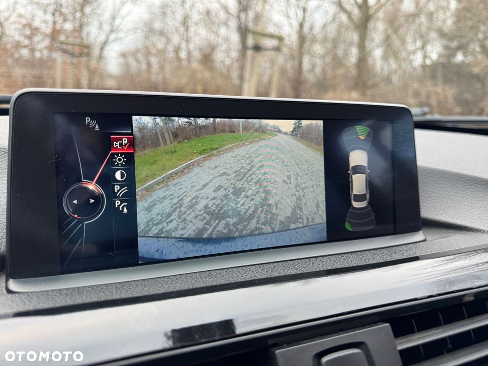 BMW Seria 3 328i xDrive Sport-Aut Luxury Line - 18